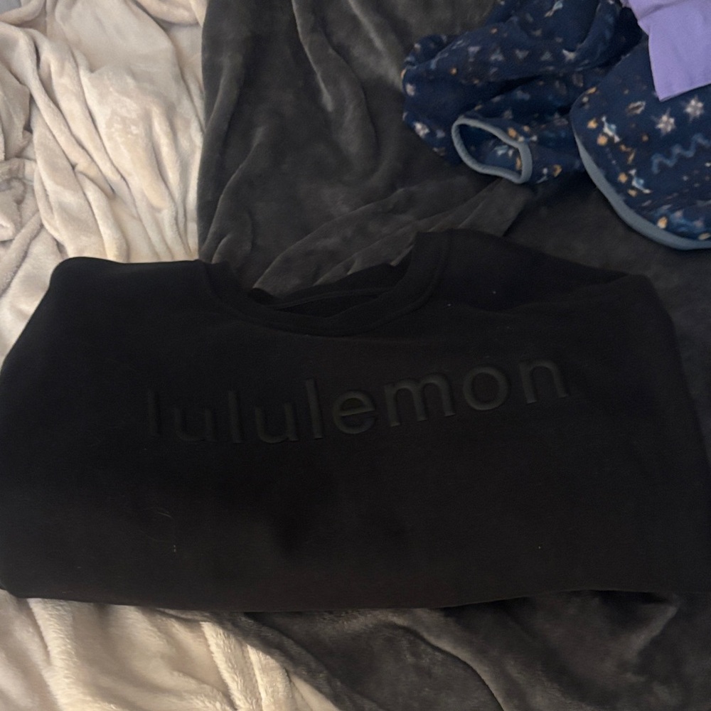 black lululemon full length sweatshirt size 10